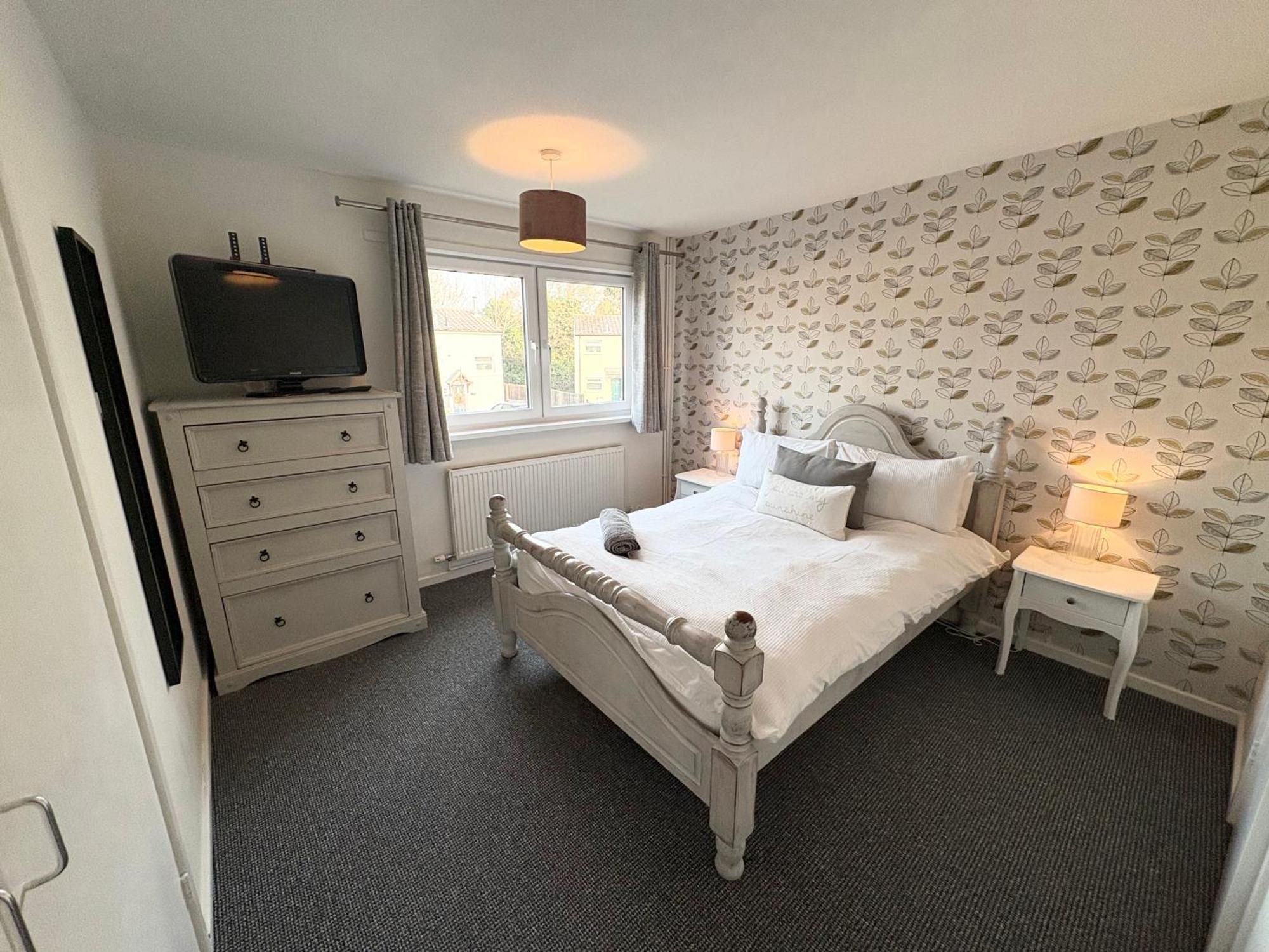 Spacious - 2 Double Bed - City Home - Sleeps 6 - Free Parking Hereford Exterior photo