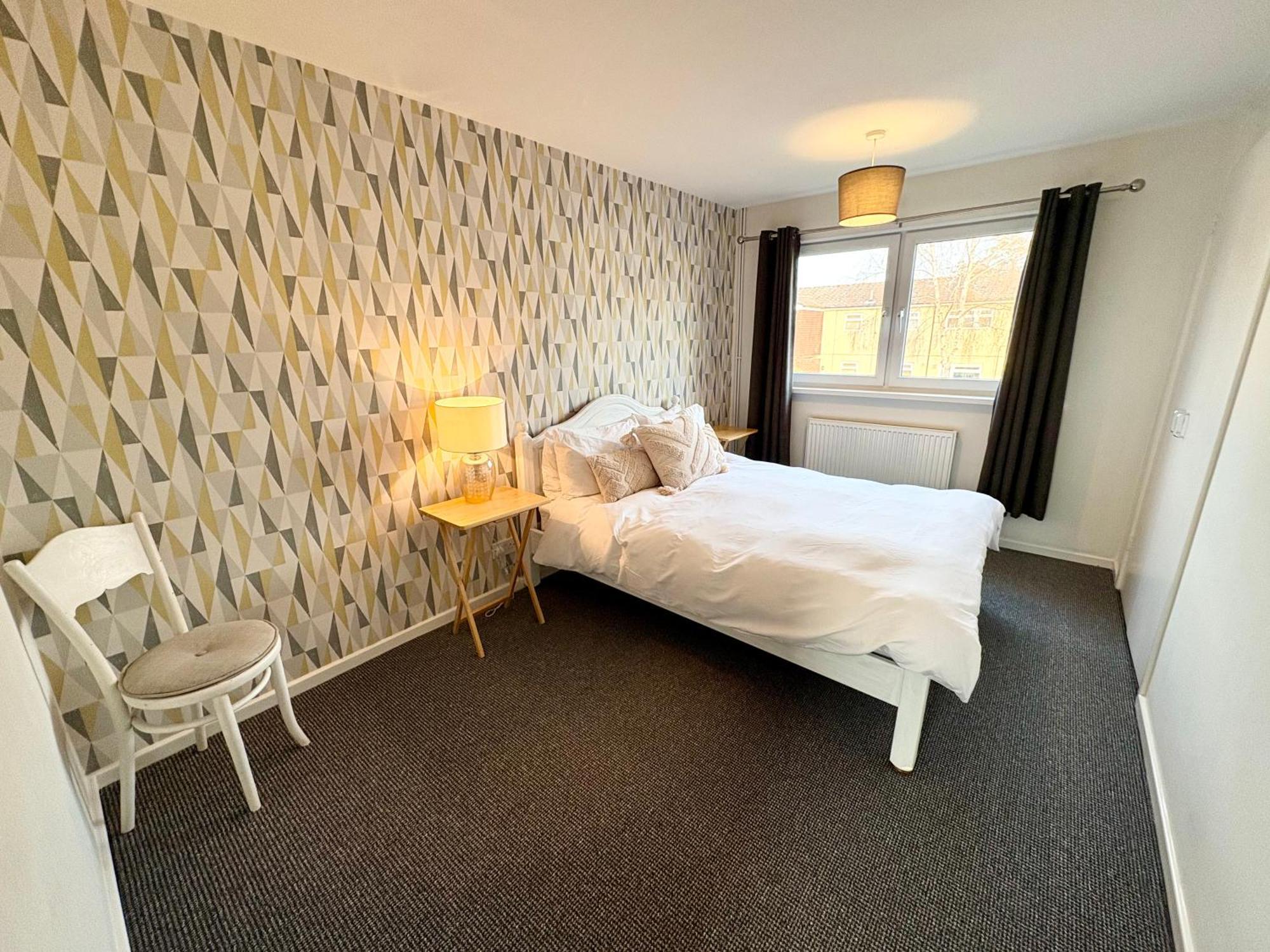 Spacious - 2 Double Bed - City Home - Sleeps 6 - Free Parking Hereford Exterior photo